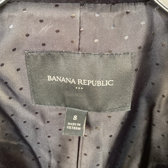 Banana Republic Velvet Blazer - Picture 3 of 9